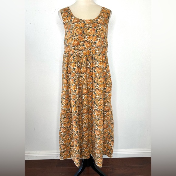 Laura Ashley Dresses & Skirts - Laura Ashley Floral Midi Dress